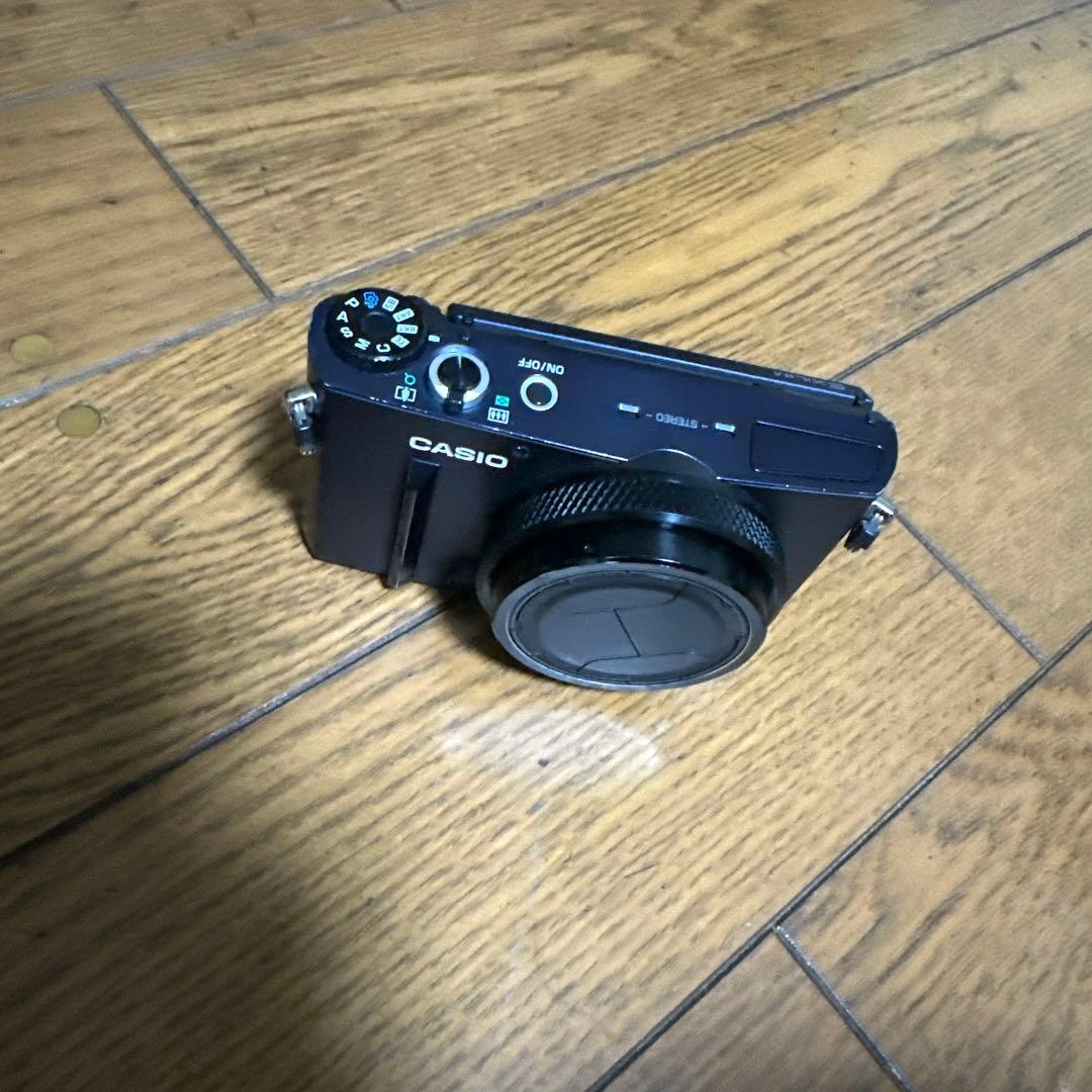CASIO EXILIM コンパクトデジタルカメラ
