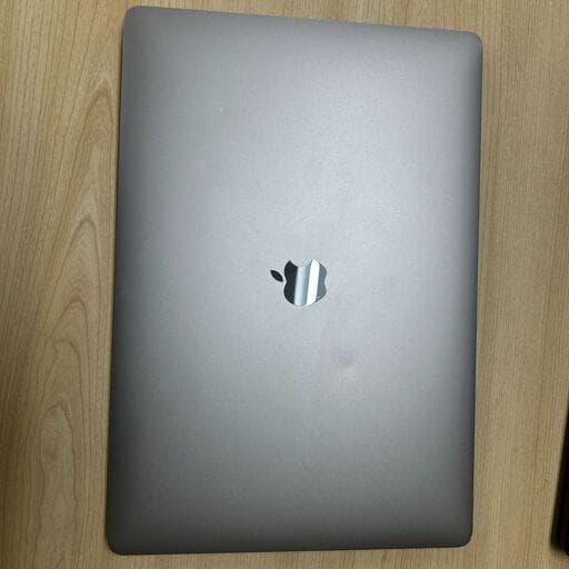MacbookPro2019 16inch出品いたします