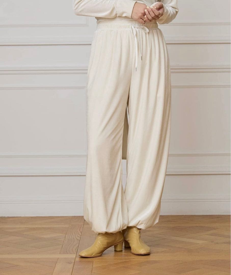 イエナラブークル　トリアセベロアイージーパンツ