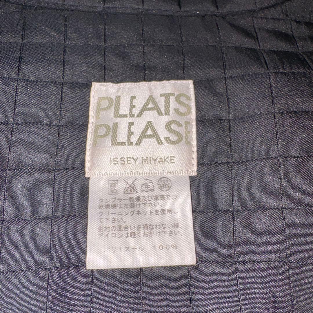 PLEATS PLEASE 黒ジャケットコート
