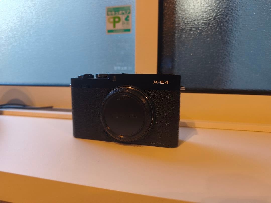 FUJIFILM X-E4 ミラーレス一眼