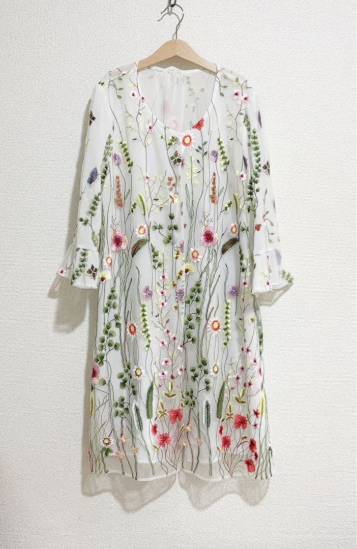 極美品　英国王室御用達オースチンリード AUSTIN REED 花柄総刺繍ワンピ