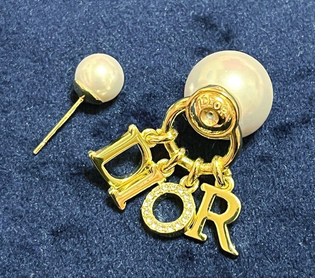 Christian Dior ピアス　トライバル　パール　ストーン　ゴールド