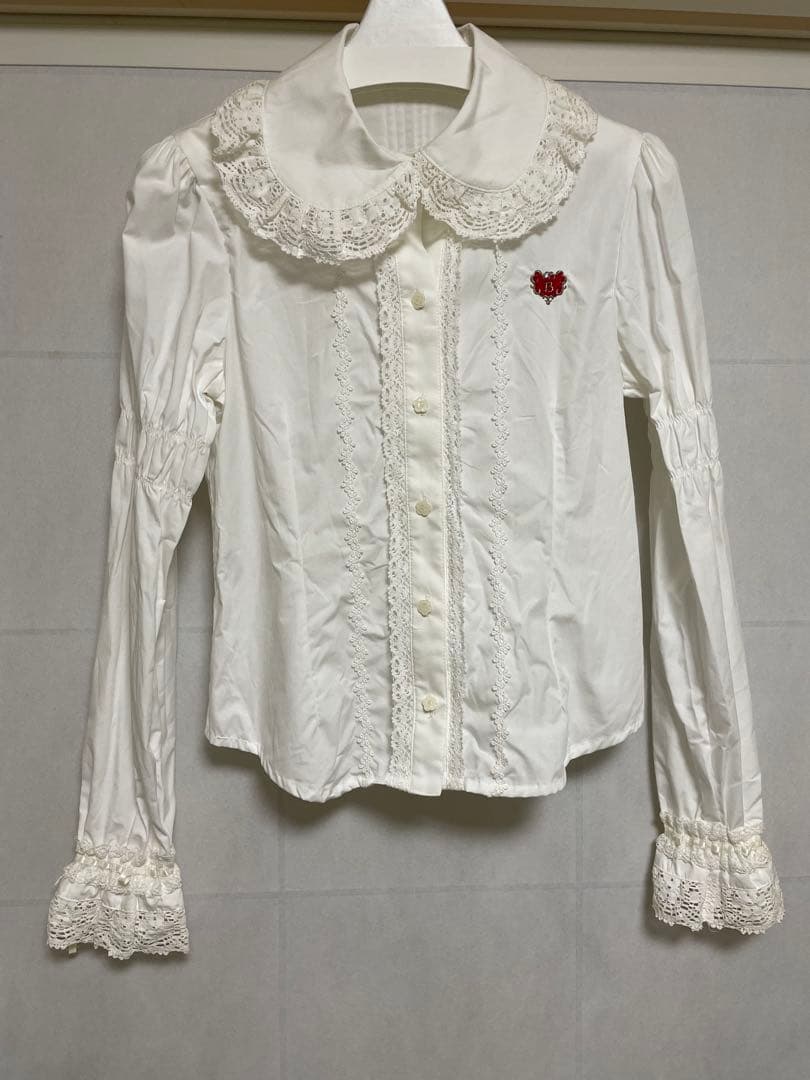 BABY, THE STARS SHINE BRIGHT 長袖ブラウス 白