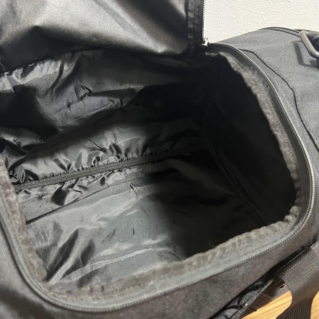 Oakley ブラック ボストンバッグ