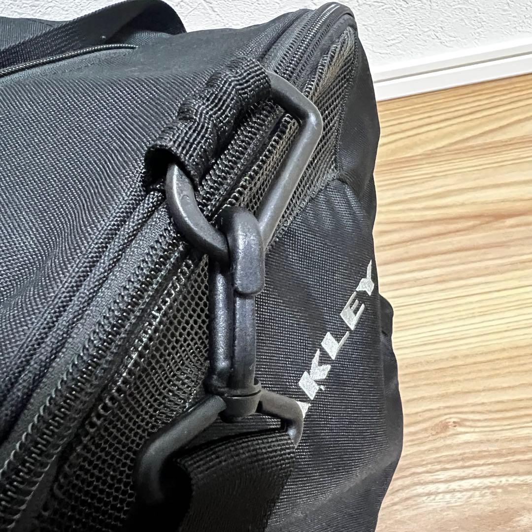 Oakley ブラック ボストンバッグ