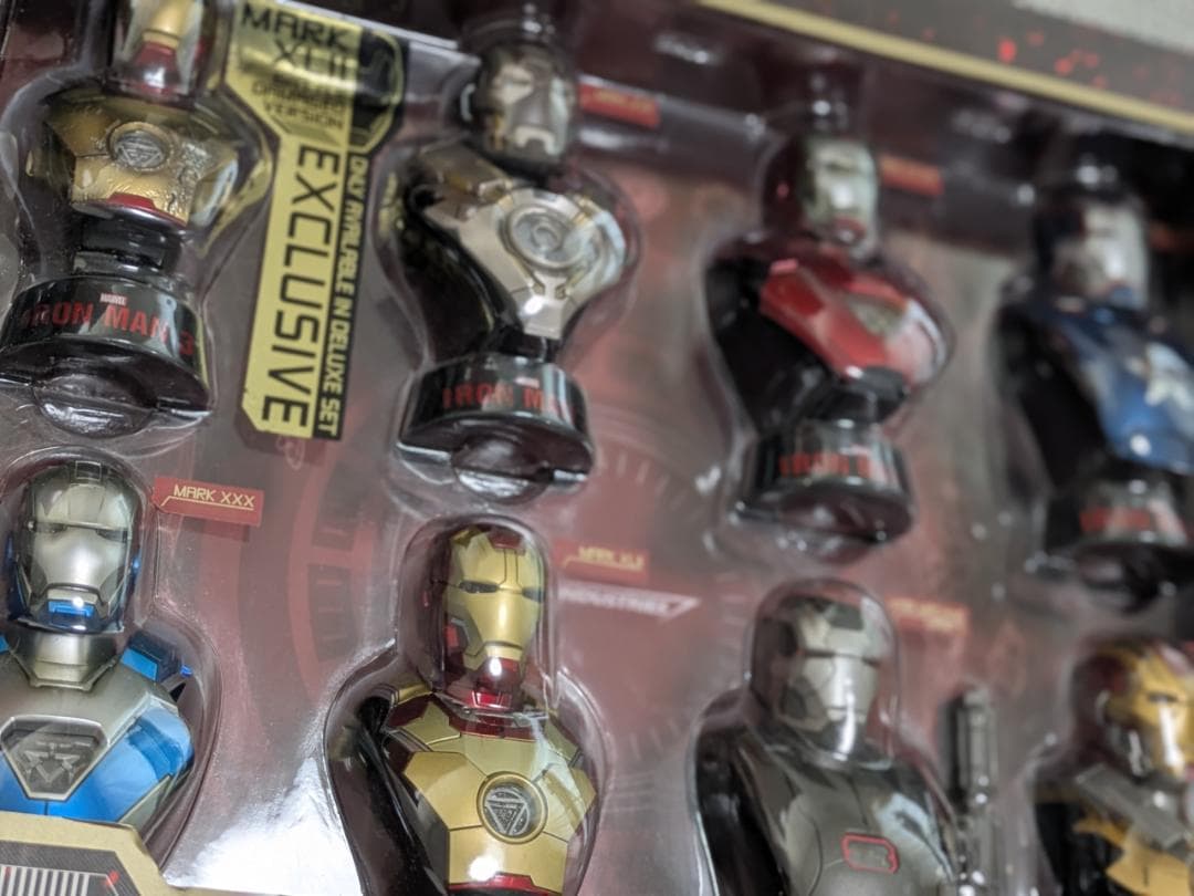 アイアンマン3 デラックスセット バスト8体セット ホットトイズ