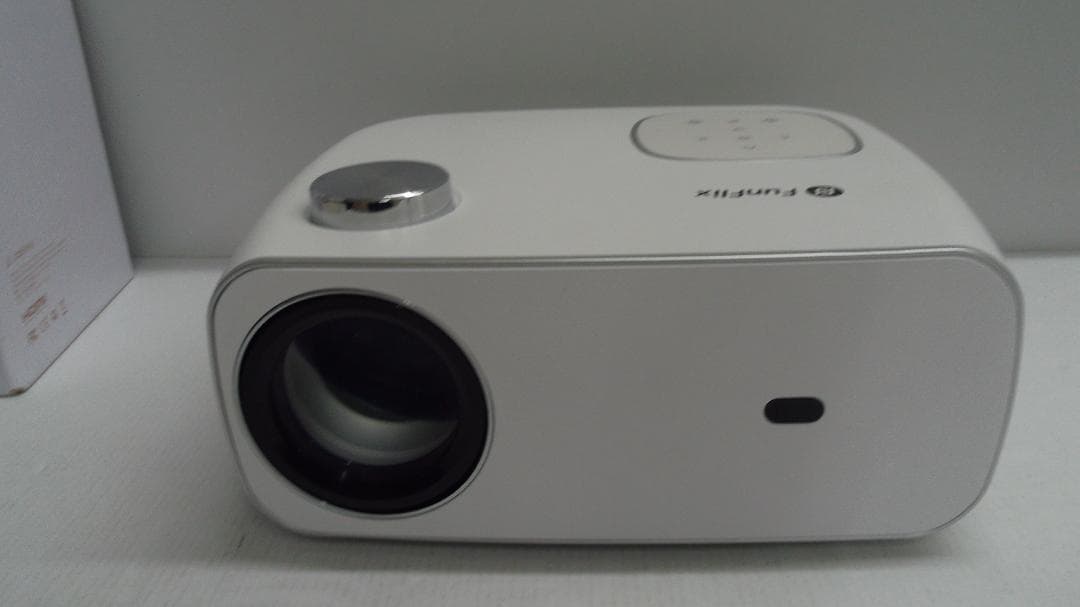 【中古品】 マルチメディアプロジェクター　RD-882　動作確認済み 箱傷みあり