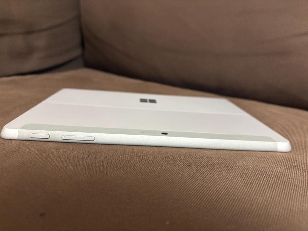 Y*i様 【美品】Surface Go 2 タイプカバー付き