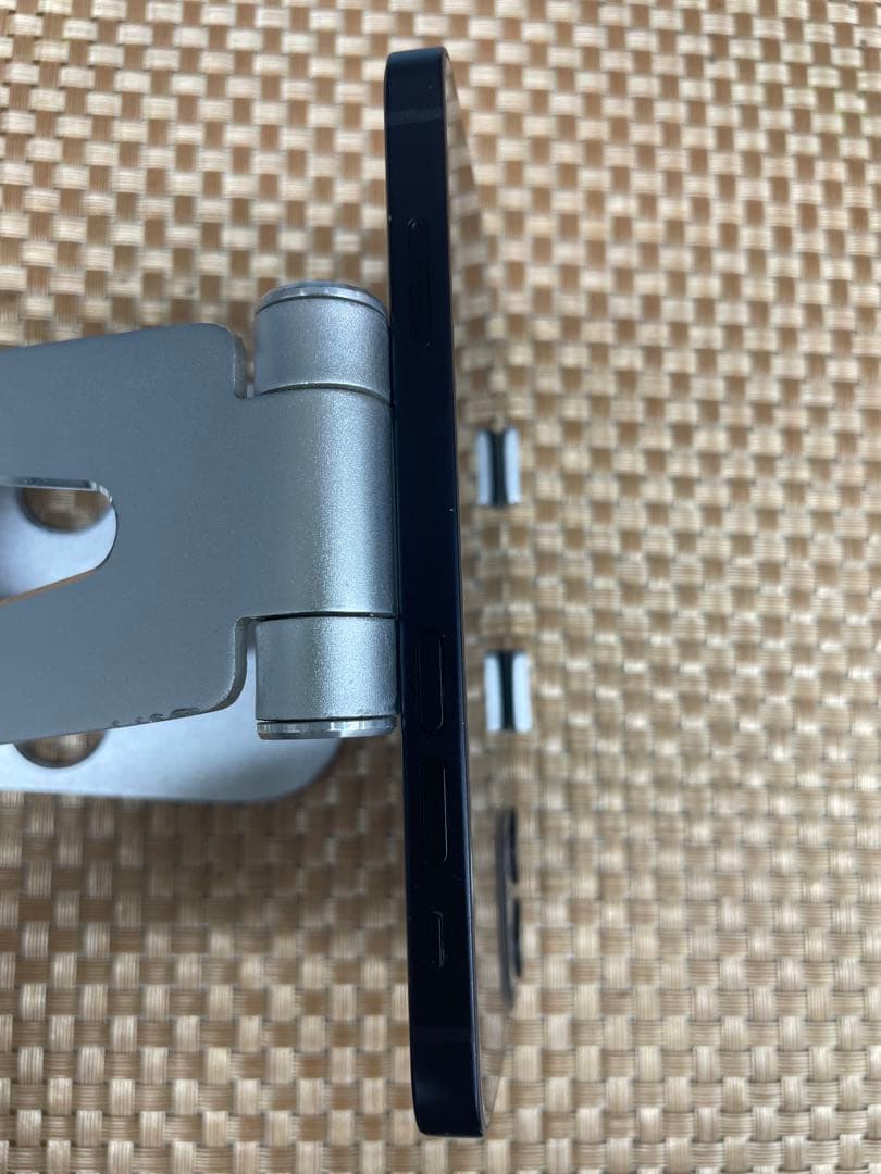 iPhone 12 mini 256 GBブラックSIMフリー【8530】