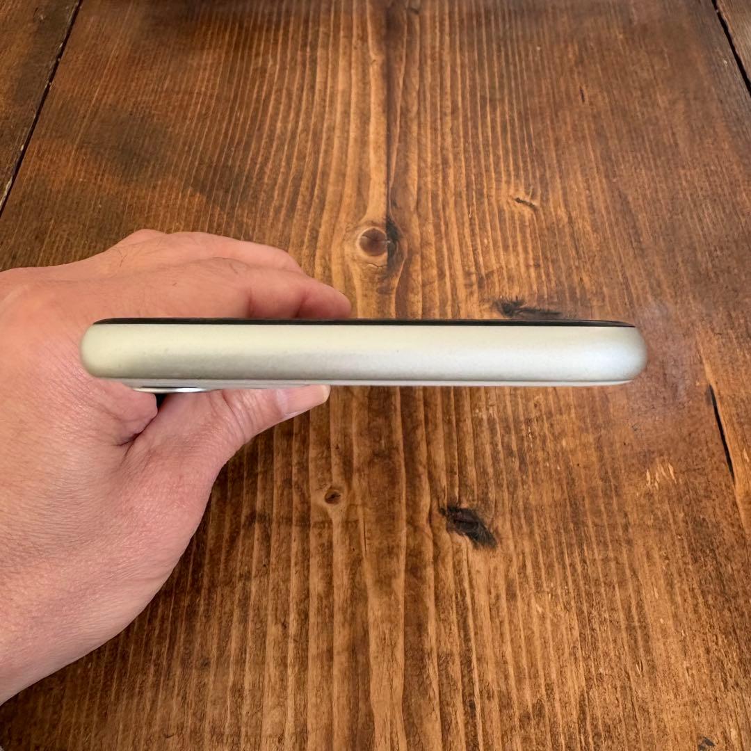 iPhone11 64GB ホワイト