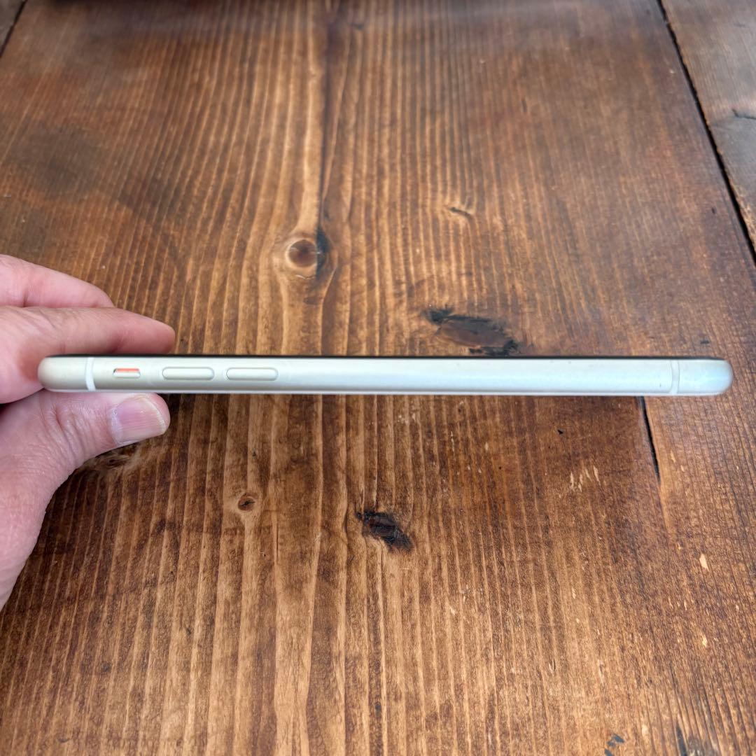 iPhone11 64GB ホワイト