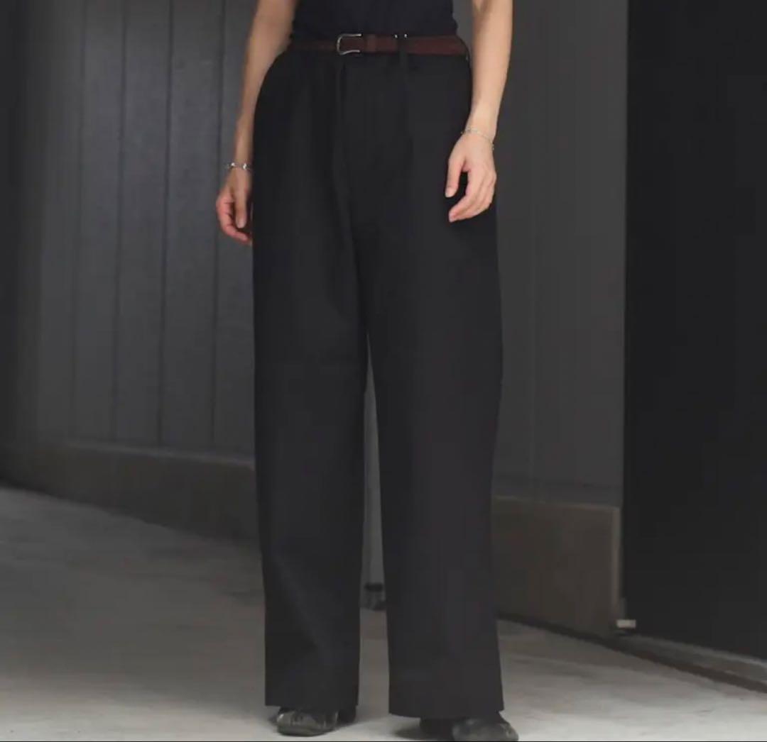 universal products チノパン ブラック