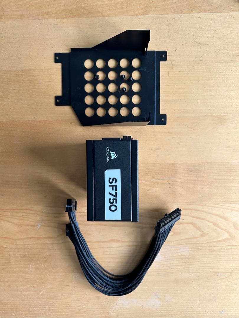 Corsair SF750 750W モジュラー電源ユニット