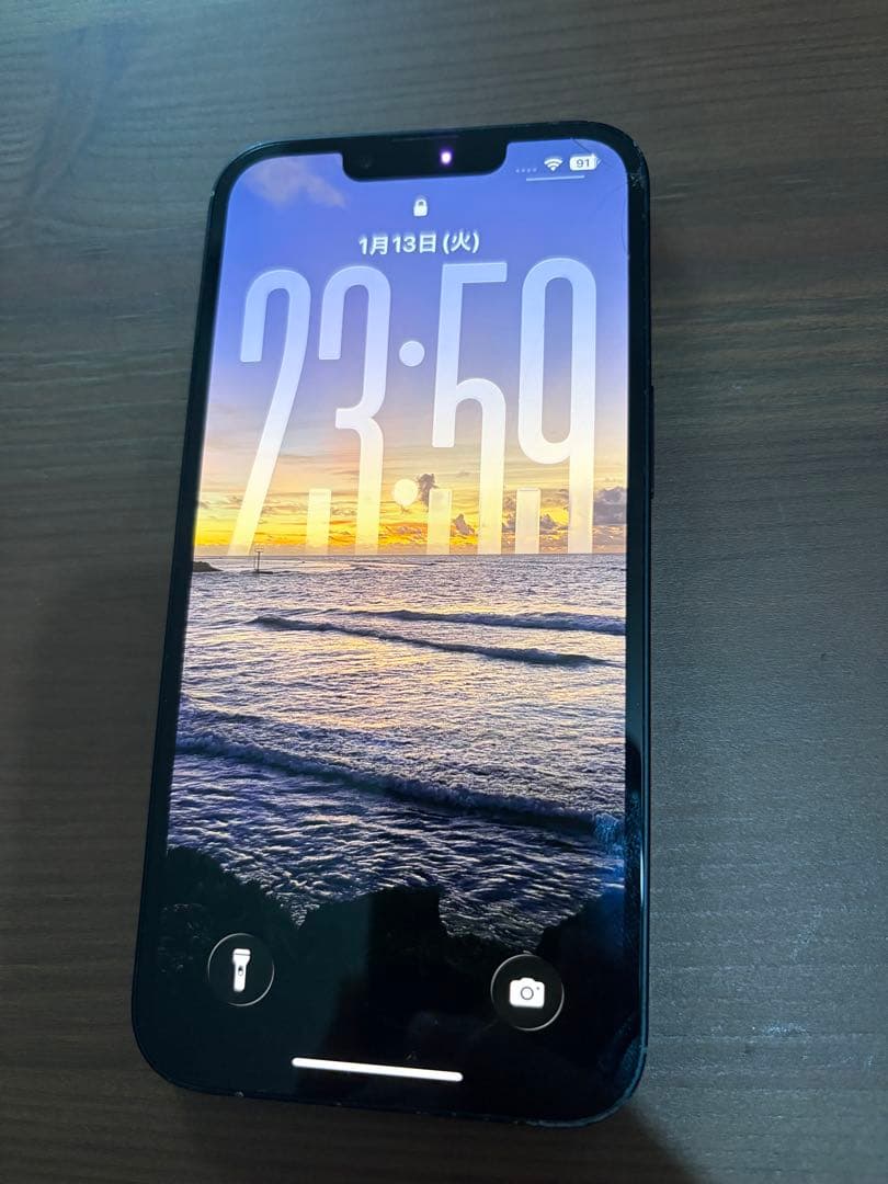 iPhone 13 128GB ミッドナイト SIMフリー【画面に薄いヒビあり】