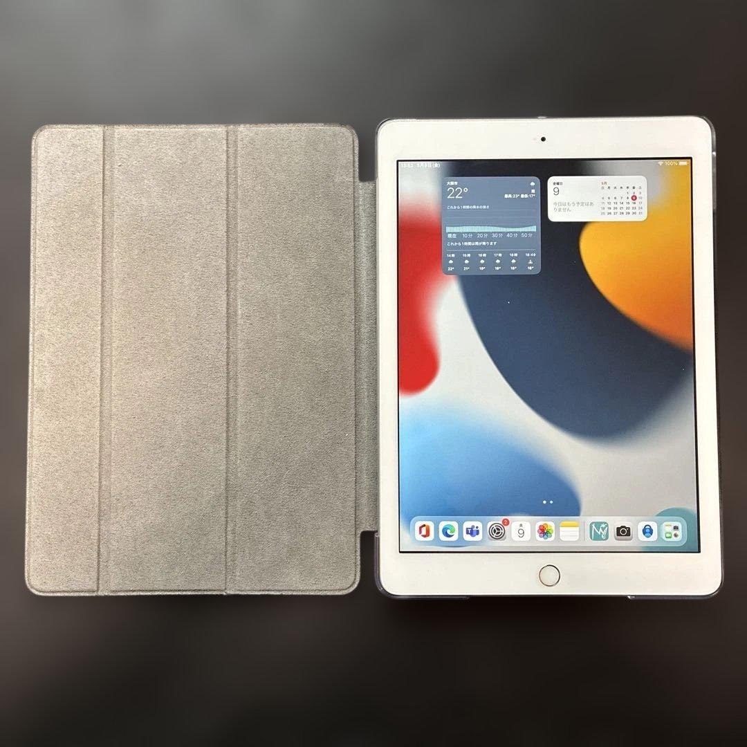 【美品】 iPad 第5世代 128GB wifi シルバー 本体 カ