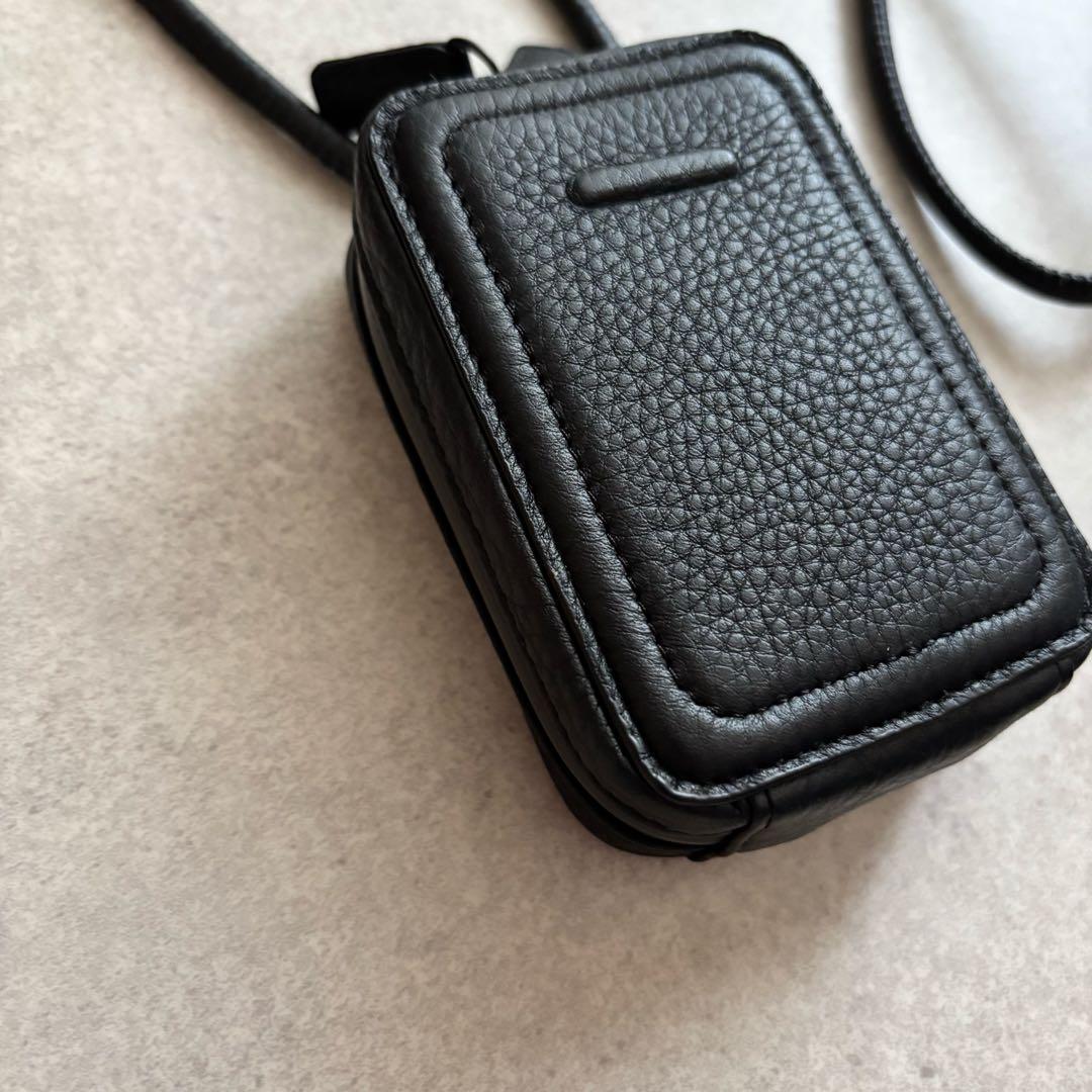 objcts.ioストラップ付マイクロバッグ