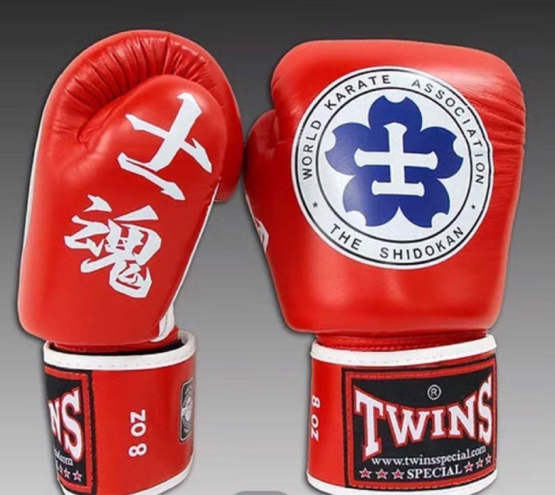 twins グローブ　14オンス 本革　士道館コラボ消臭スプレー付き