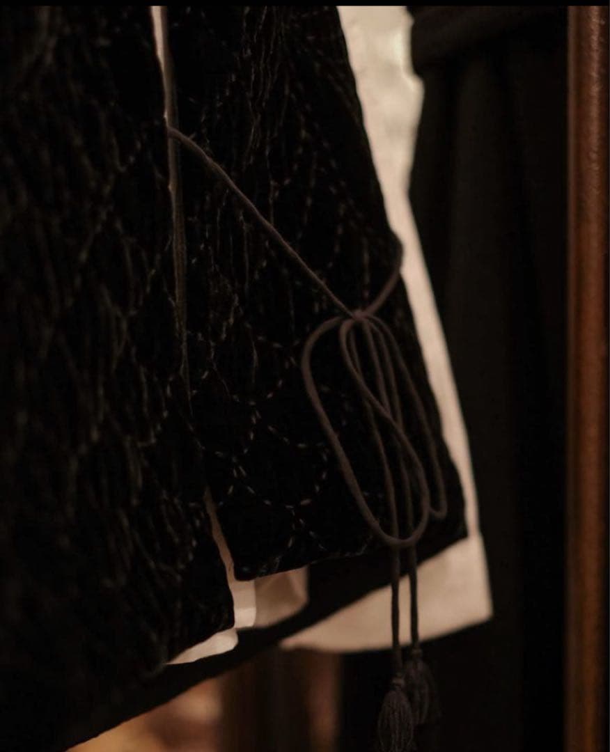 今期 TOWAVASE PermanentTOWAVASE vest ベルベット