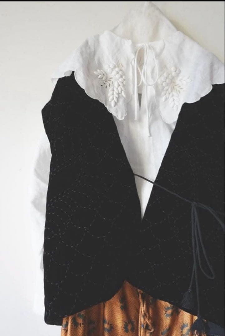 今期 TOWAVASE PermanentTOWAVASE vest ベルベット