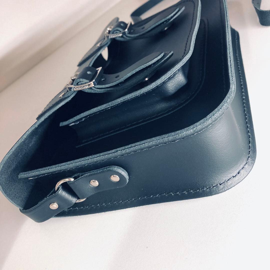 サッチェルバッグ　レディース メンズ　ショルダーバッグ　　ミニマル　コンパクト