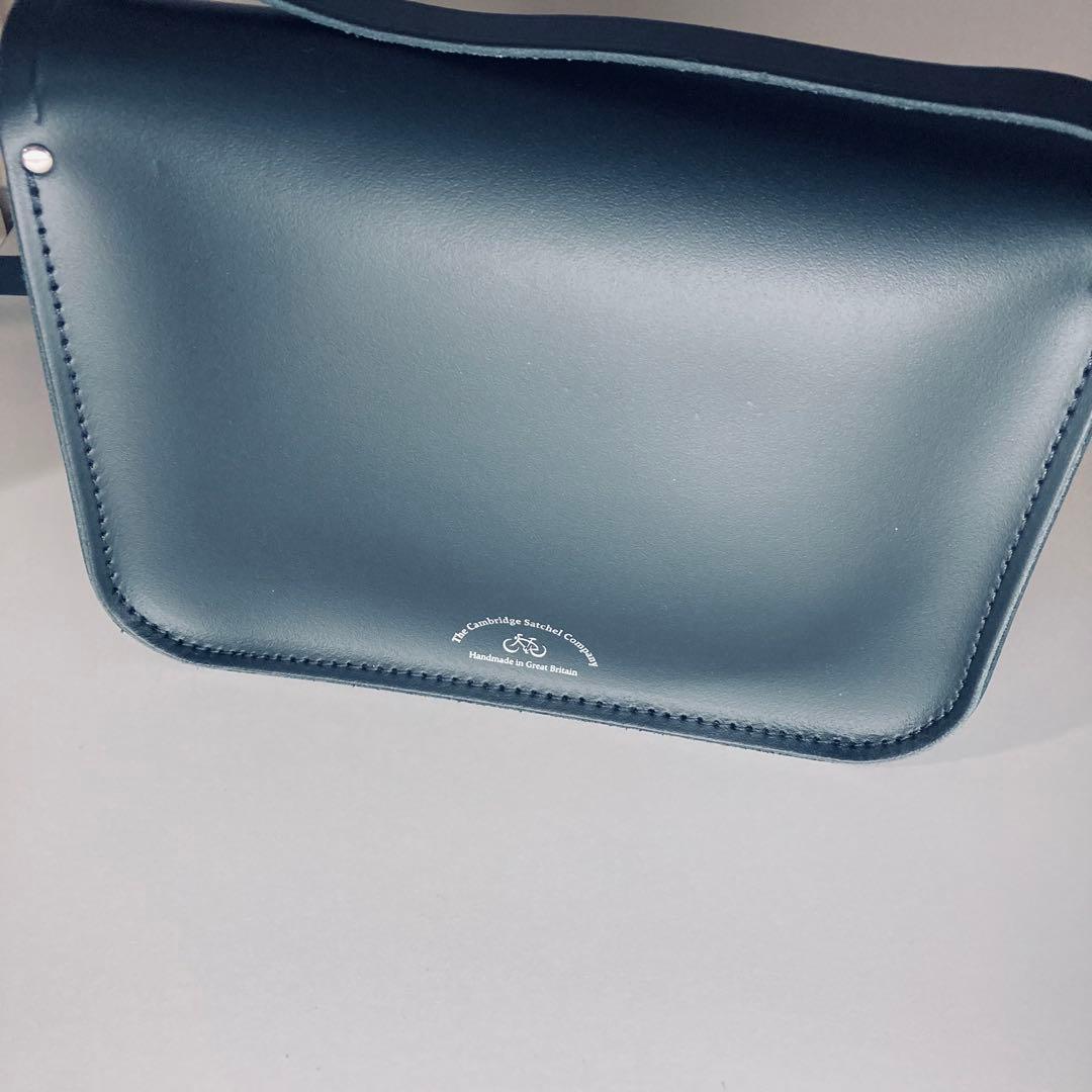 サッチェルバッグ　レディース メンズ　ショルダーバッグ　　ミニマル　コンパクト