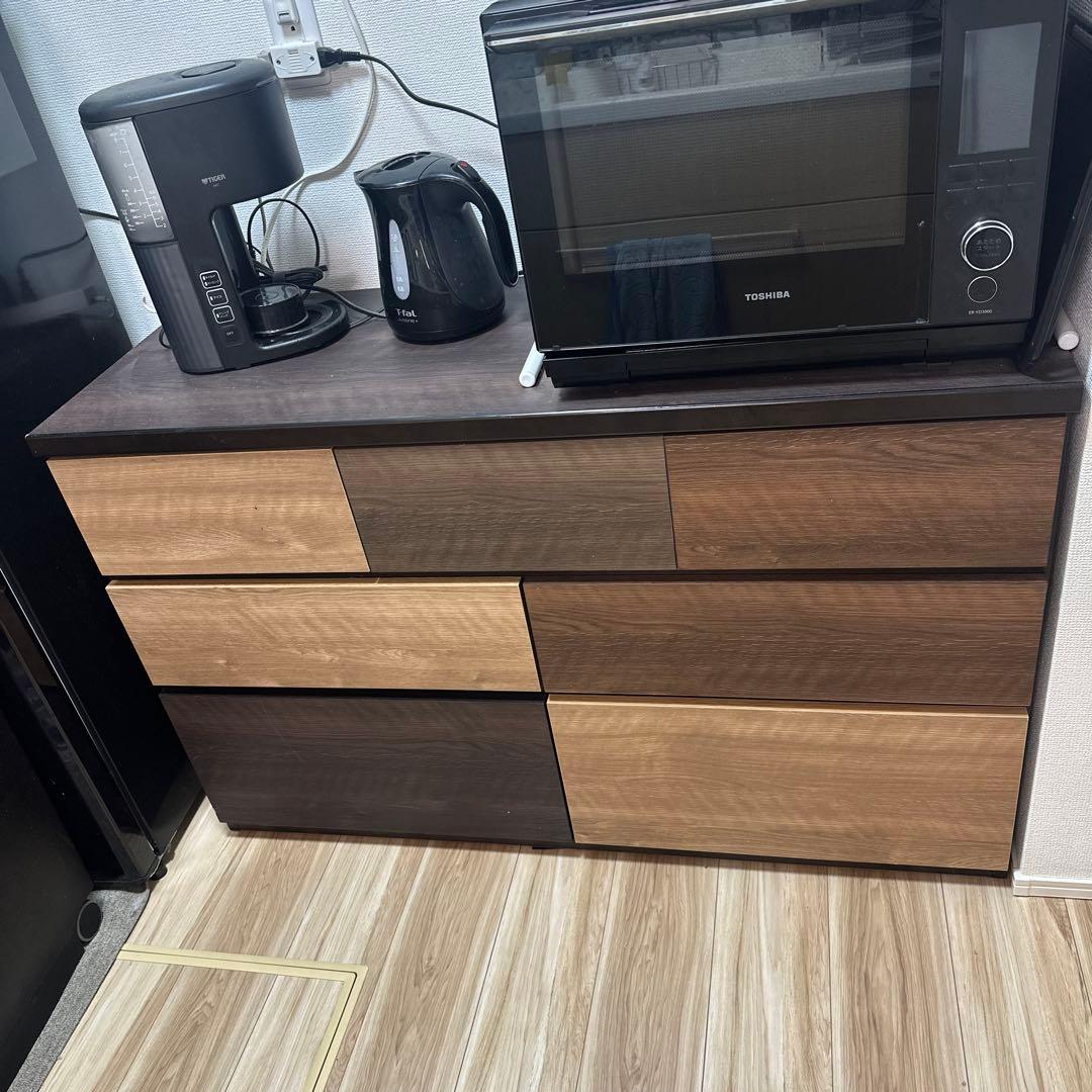 モダンデザイン チェスト　キッチンカウンター　食器棚　サイドボード　ウッド