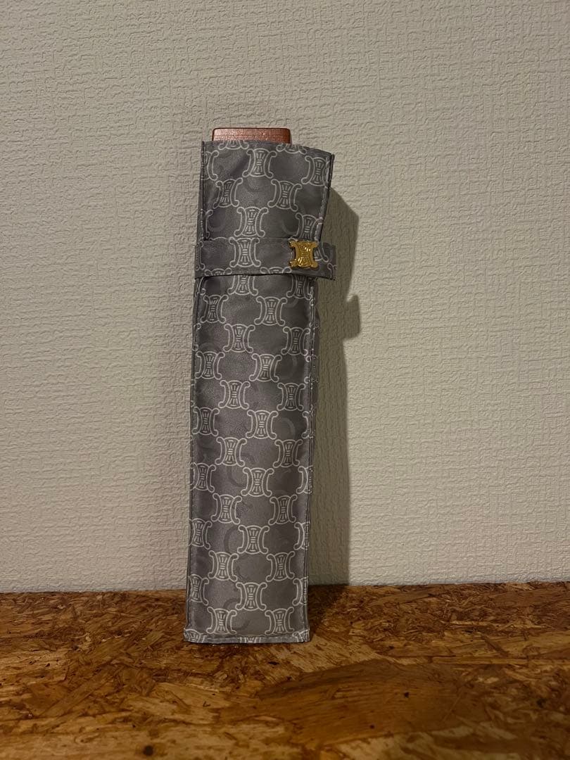 CELINEグレー折りたたみ傘　日傘