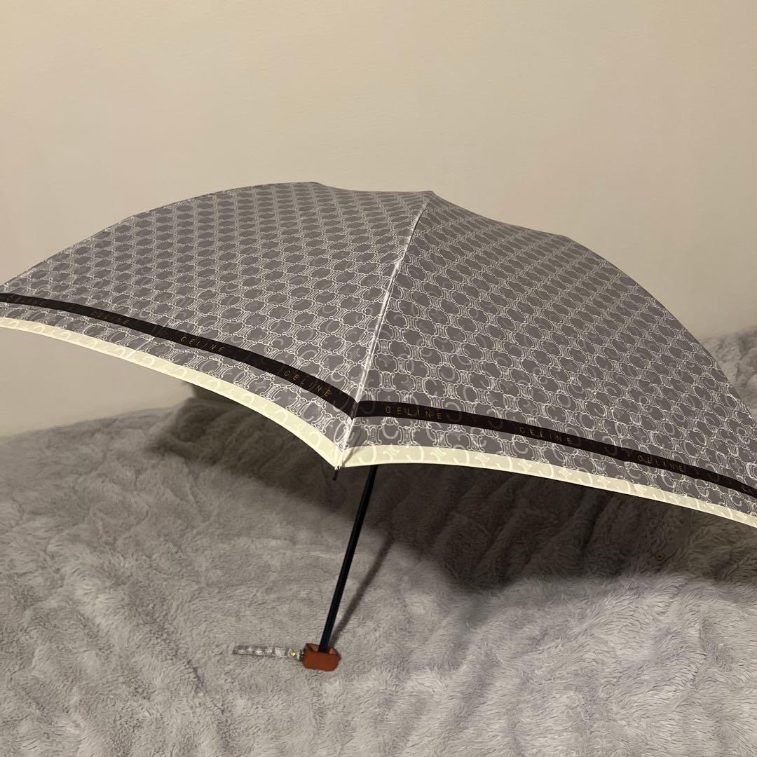 CELINEグレー折りたたみ傘　日傘