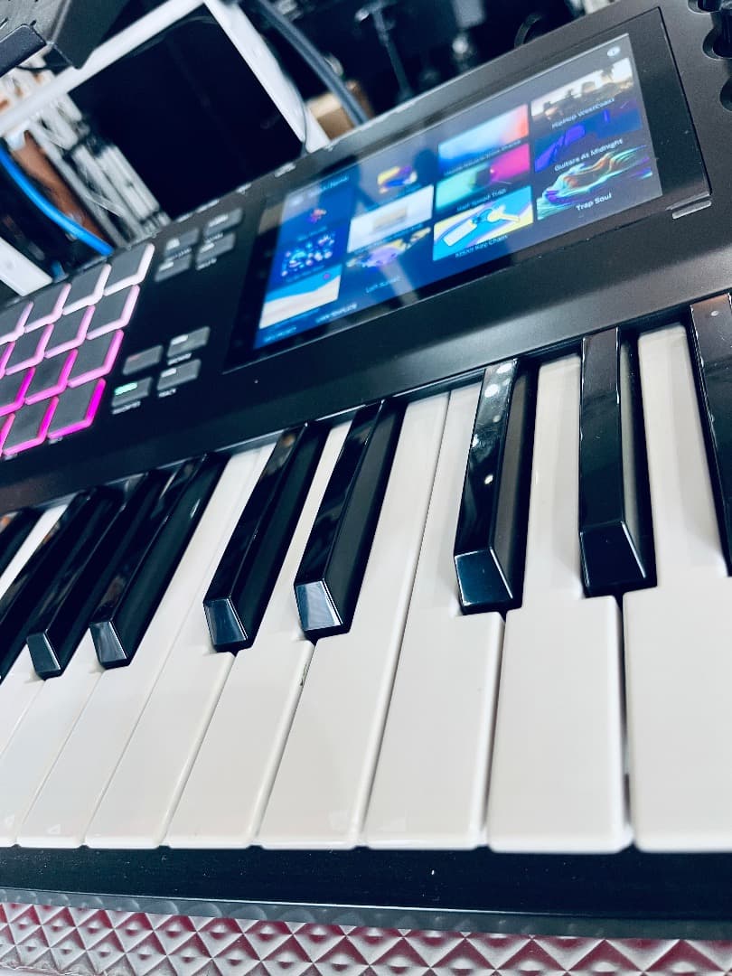 希少 AKAI MPC Key 61 生産完了品 即発送 サンプラー シンセ