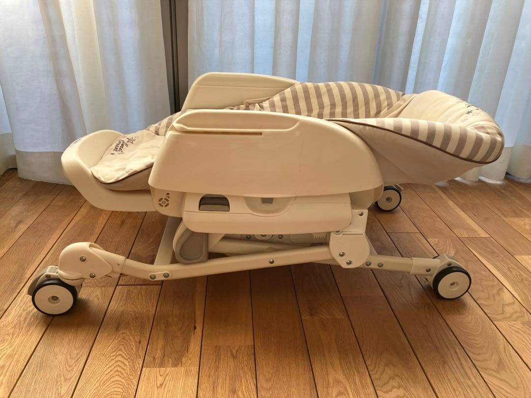 コンビ　電動ハイローチェア　ネムリラ