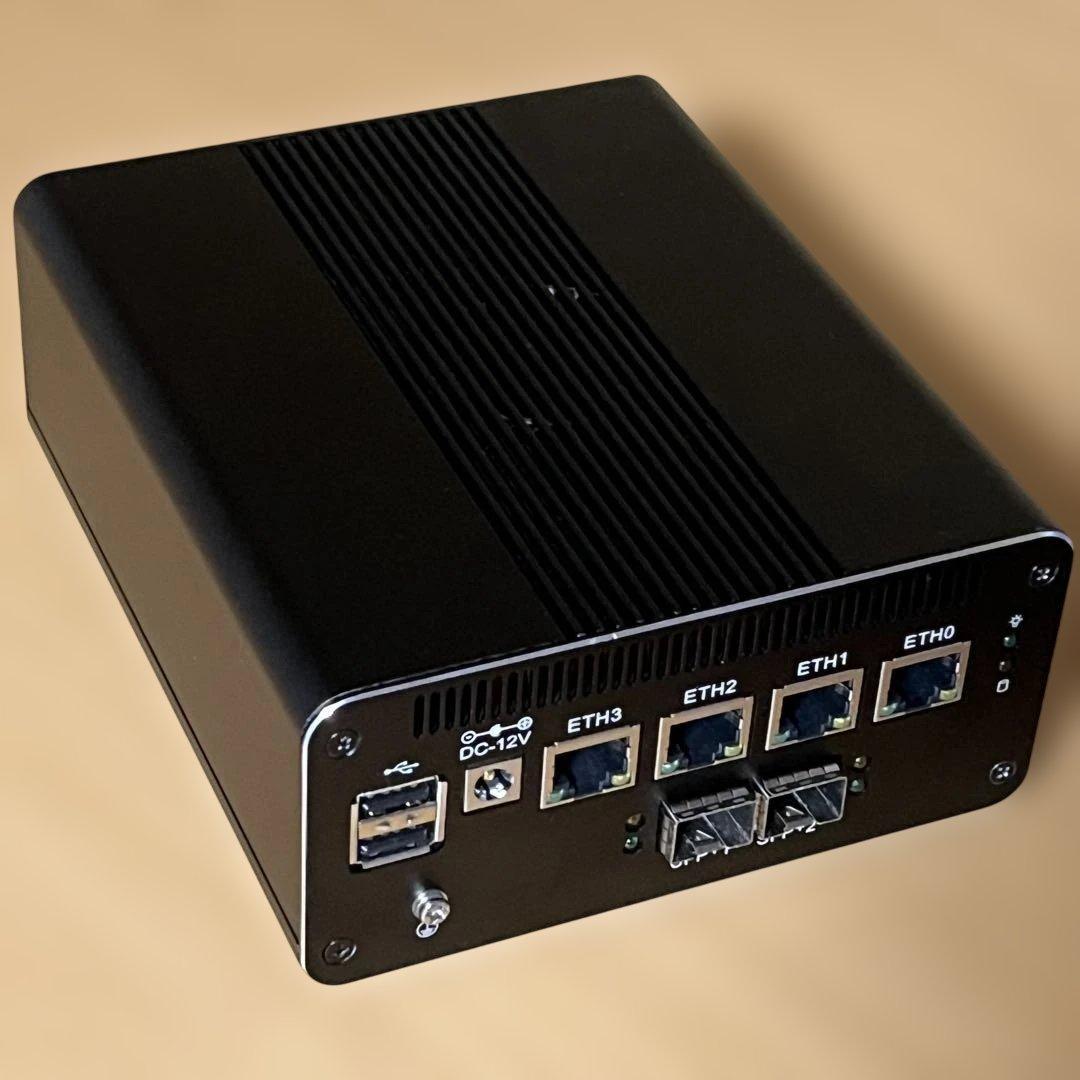 ミニPC Intel N100 2.5G/10G SFP+ NIC搭載ベアボーン