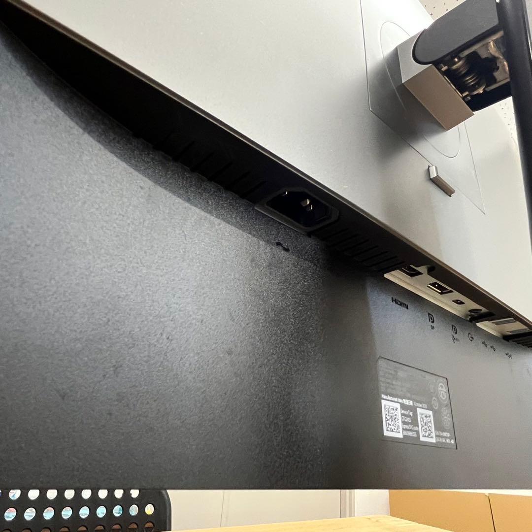 DELL U3219Q 本体ケーブル類のみ 動作問題なし 美品 2022年製