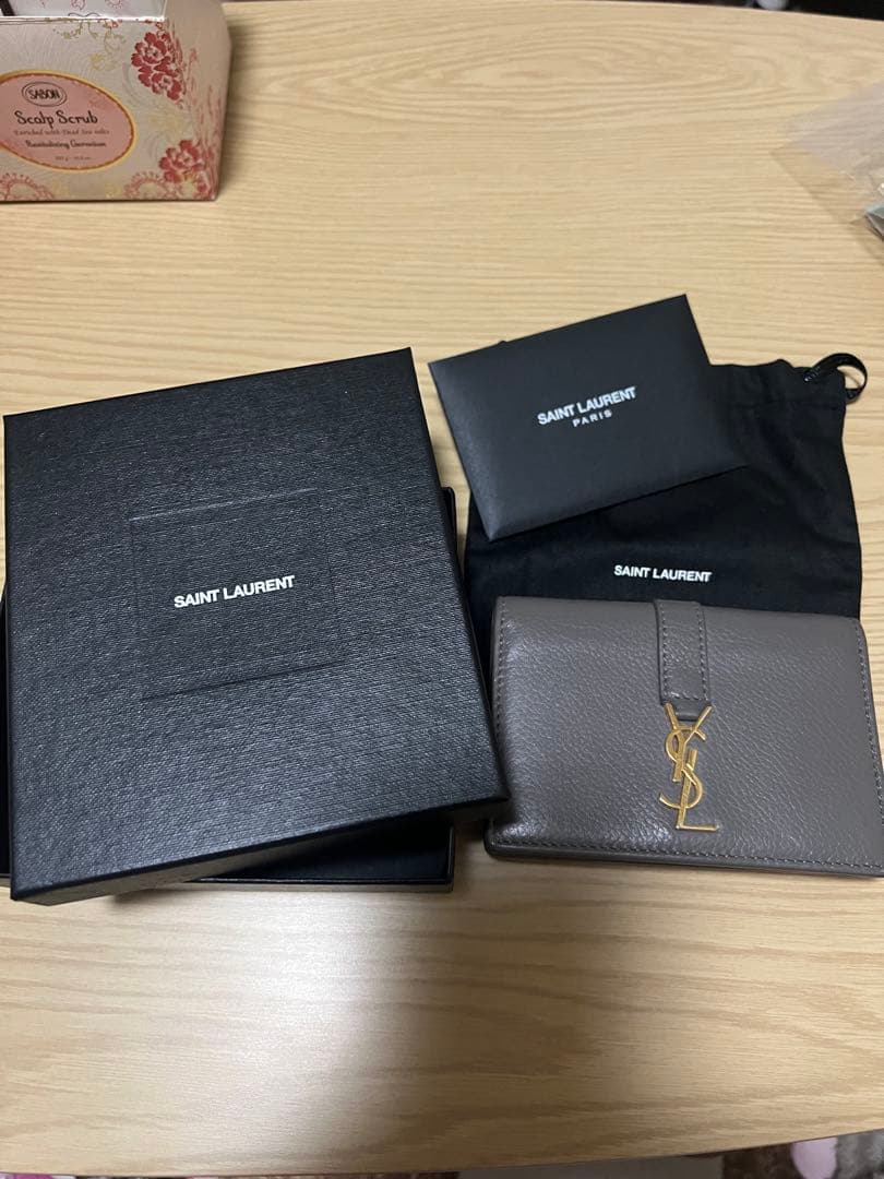 サンローラン　名刺入れ　カード入れ