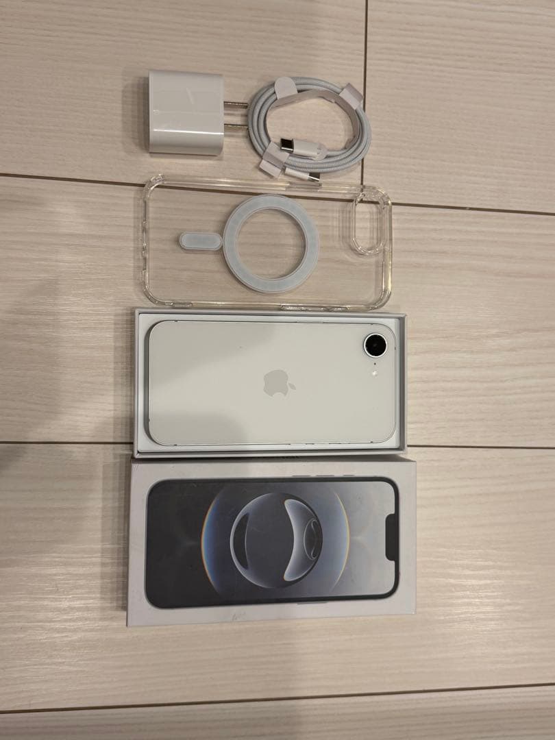 超美品 iPhone 16e 128GB ホワイト｜US版｜バッテリー100％