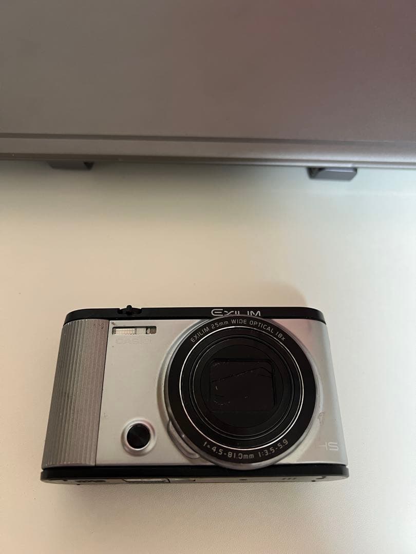 EXILIM コンパクトデジタルカメラ