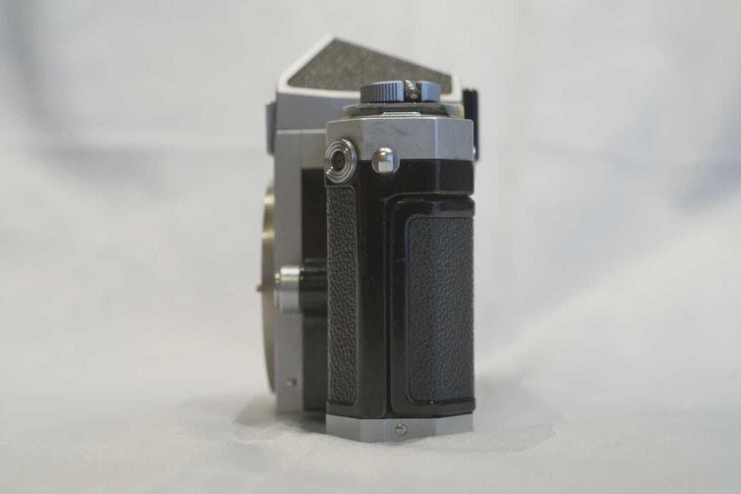 Nikon F 一眼レフカメラ