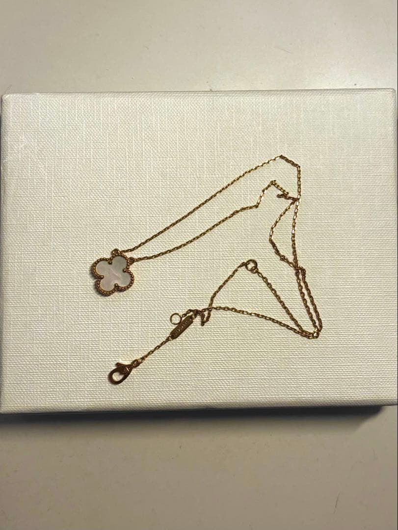 Van Cleef & Arpels アルハンブラ モチーフ ネックレス