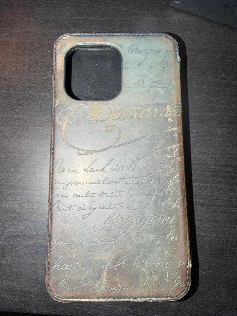 ベルルッティ iPhone用手帳型ケース