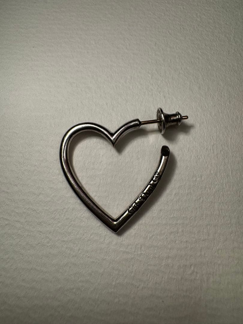 Girls Don't Cry CAREERING ピアス 片耳用