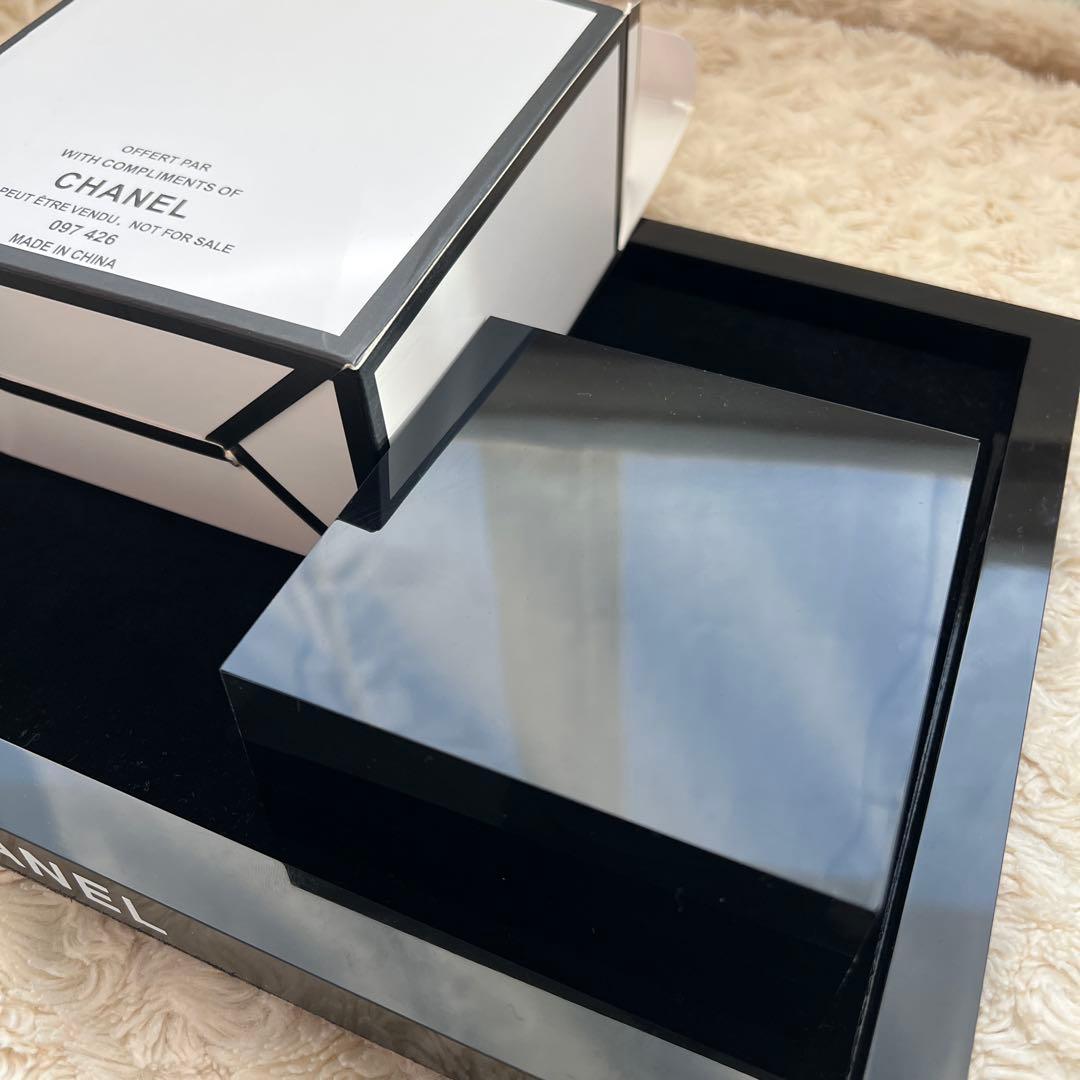 CHANELシャネル ノベルティ 小物入れ コスメケース