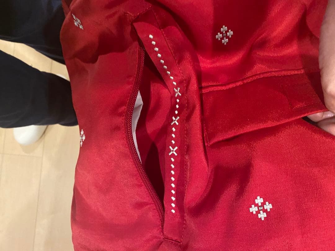 美品！クリーニング済み！スキーウェア赤いファー付きジャケットとパンツセット