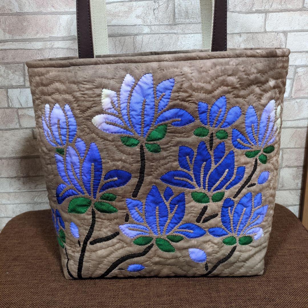 木蓮のハワイアンキルトバッグ　ハンドメイド