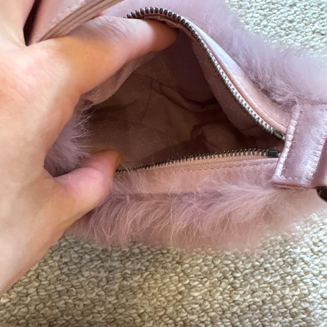 美品！GUCCI ピンクファークラッチバッグ