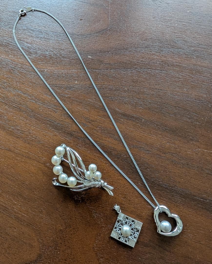 エ*ル様 ３点まとめて ミキモトブローチ・タサキネックレス・ノンブランドペンダン