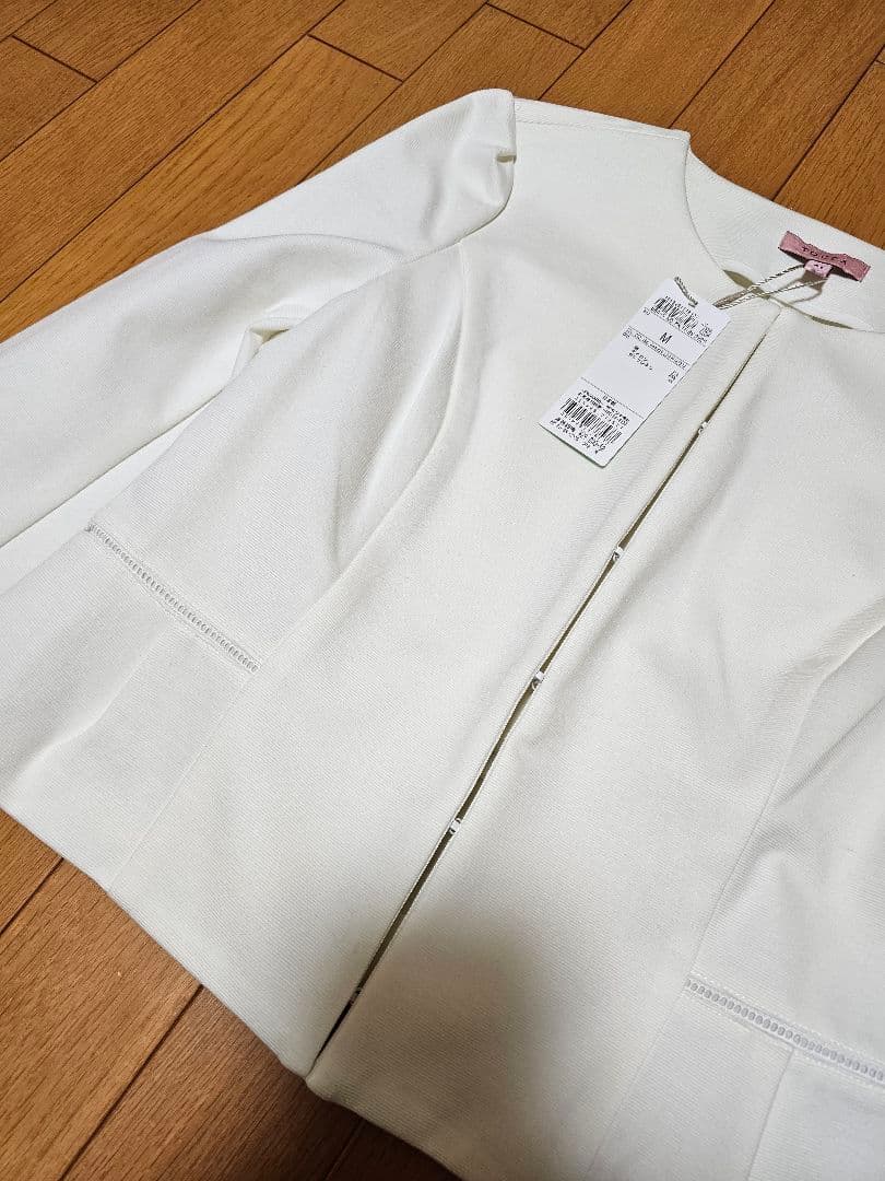 新品 トッカ TOCCA ジャケット 白系 サイズＭ