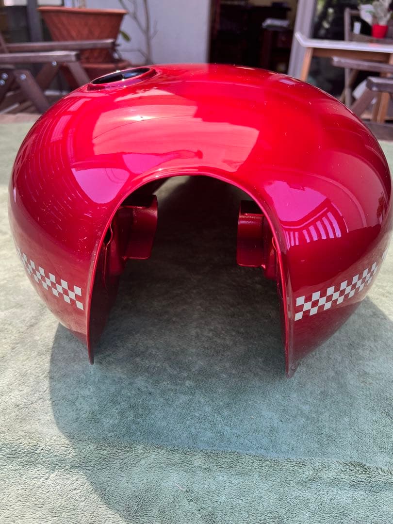 トライアンフ　スピードツイン　スクランブラー　純正タンク　新車外し