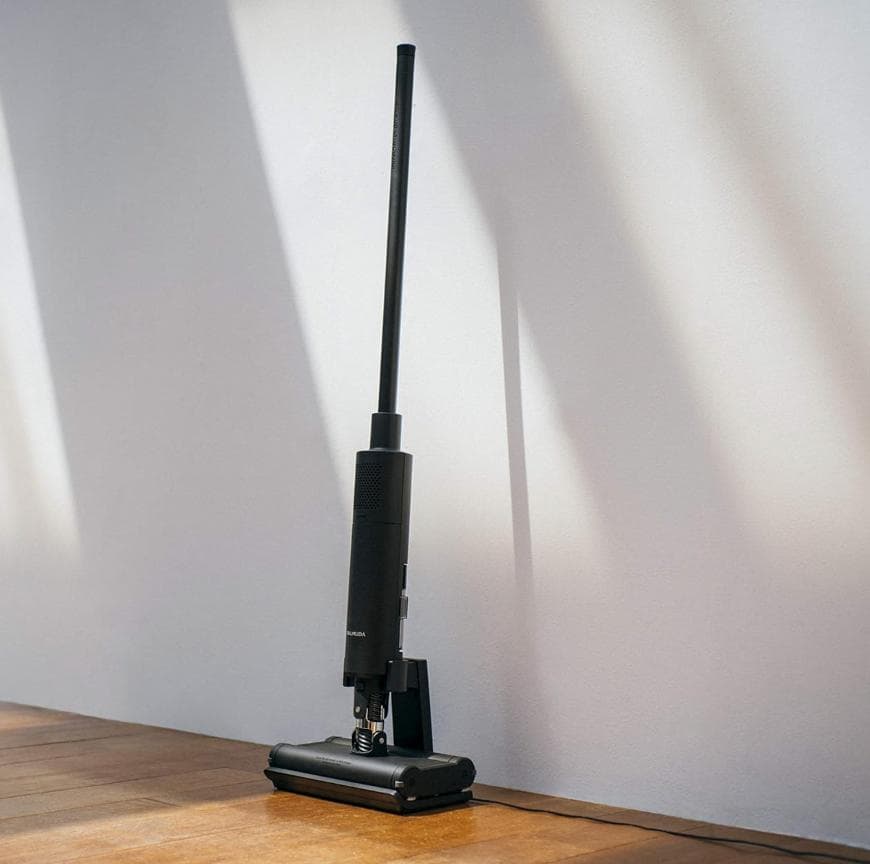 バルミューダ　掃除機　BALMUDA The Cleaner C01A-BK