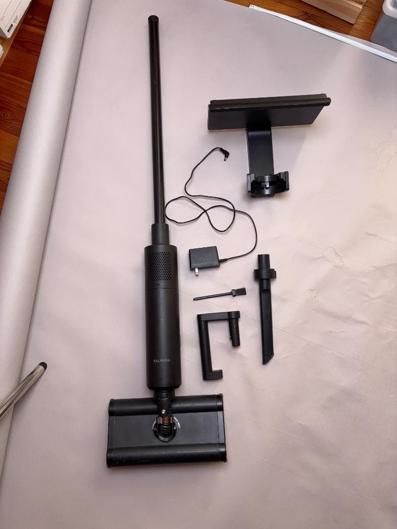 バルミューダ　掃除機　BALMUDA The Cleaner C01A-BK