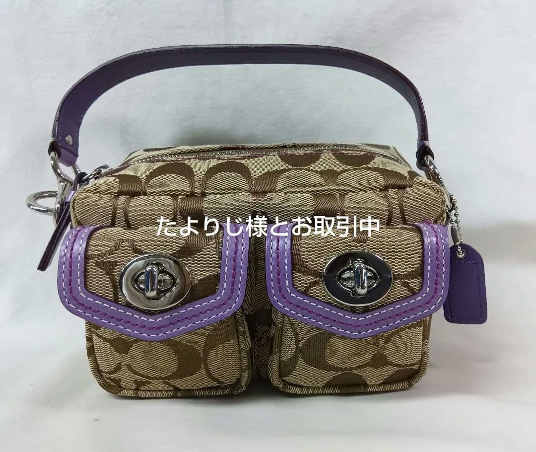 COACH(コーチ) ポーチ　ハンドバッグ　シグネチャー柄　ダブルターンロック